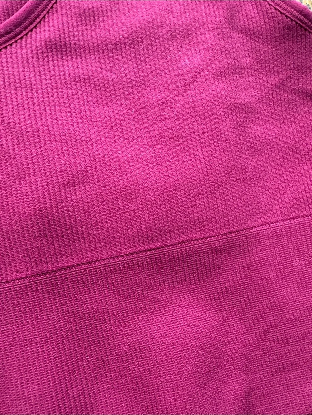 Set of TWO 90 Degree By Reflex V-Neck Ribbed Crop Tank Top - Black & Magenta - Picture 3 of 5